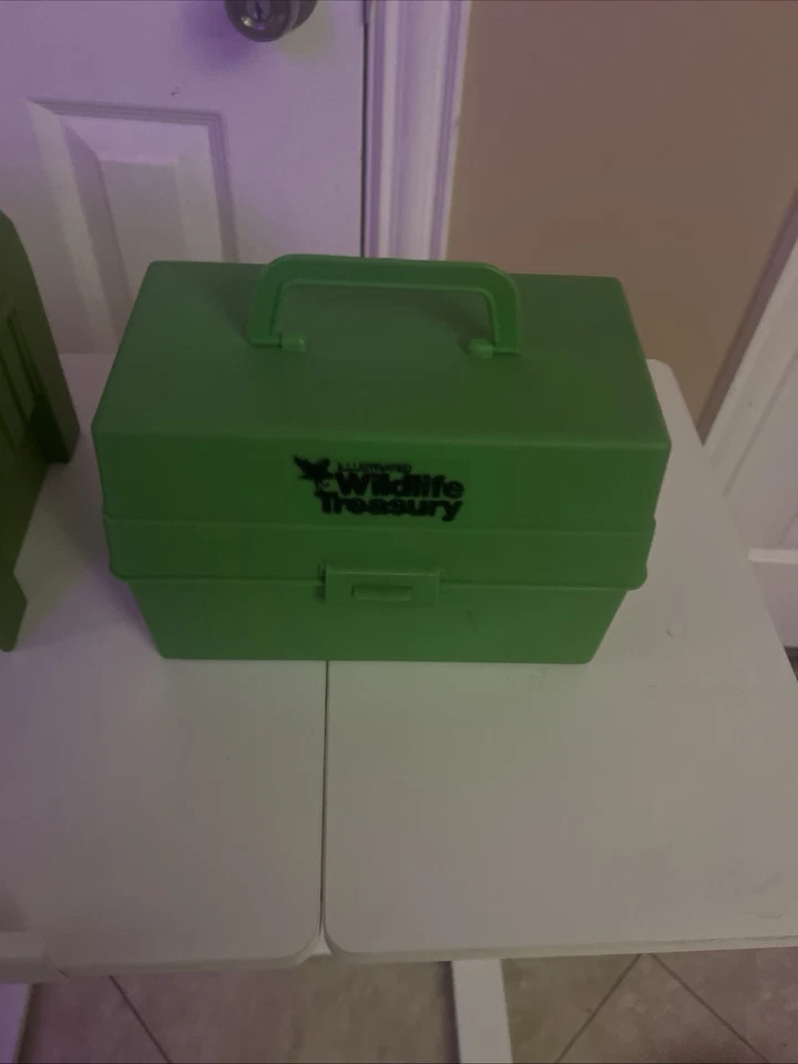 Tesoro de Vida Silvestre Ilustrado DE COLECCIÓN Varios Cientos Tarjetas y Estuche de Datos de Animales Foto 2 de 4