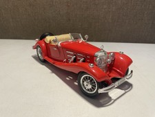 Burago cod.3020 1/20 Scale 1936 Mercedes-Benz 500K Roadster - Red