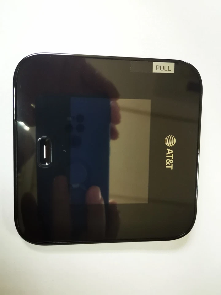NETGEAR Nighthawk AT&T M7 and  M7 Pro 5G Mobile Hotspot  LCD module - Image 3 of 4
