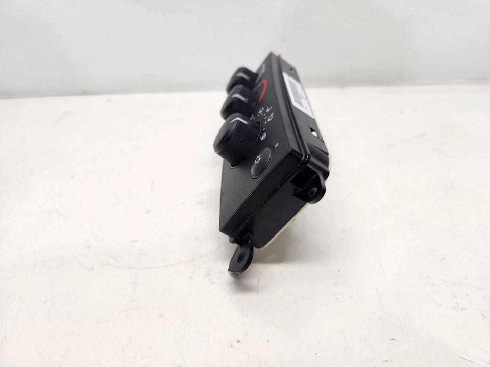 Dodge Dakota 2006-07 control de temperatura - temperatura manual sin vidrio trasero térmico Foto 3 de 4