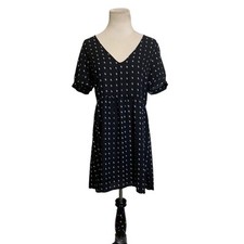 Forever 21 black v neck short sleeves mini dress size M