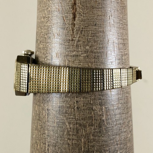 Vtg Baylor Women Fashion Swiss Made Gold Tone Mechanical Wind 17mm Watch 5 3/4" - Picture 3 of 12