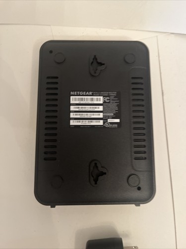 Frontier Netgear Wireless ADSL Modem/ Router combo D2200D with power adapter. - Picture 3 of 5