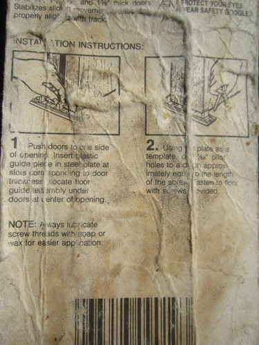 New Old Stock Stanley SLIDING DOOR FLOOR GUIDE Zinc Plated Steel #40-3540 - Picture 7 of 7