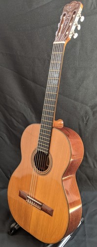 1975 Martinez y Presa Classical Guitar - Handmade, All-Solid Spruce Top - Picture 10 of 15