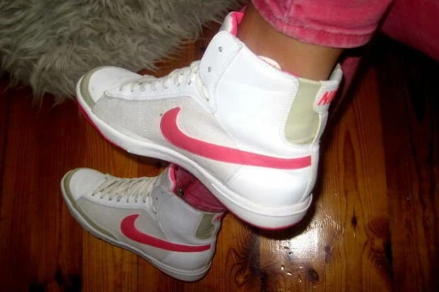 Ladies nike deals high tops