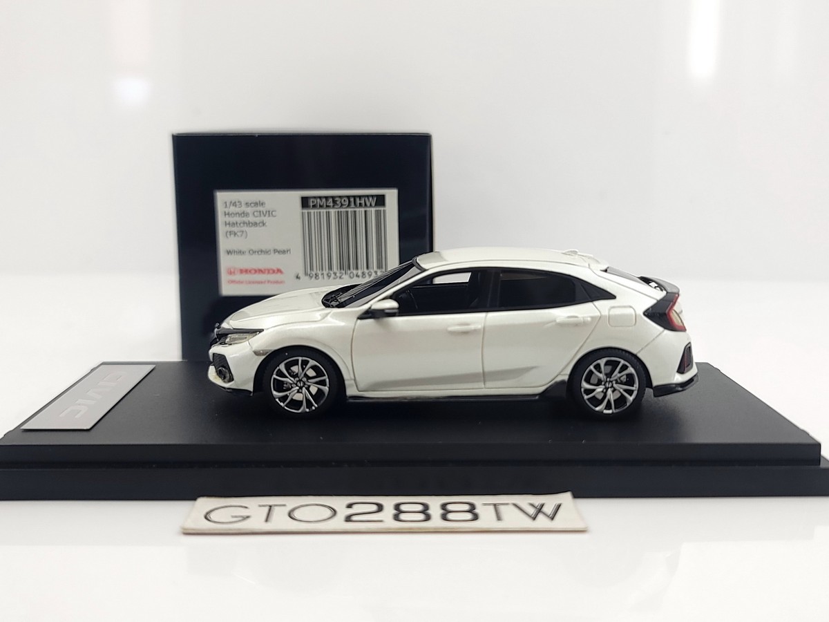 Mark43 1:43 scale Honda Civic Hatchback (FK7) White Pearl