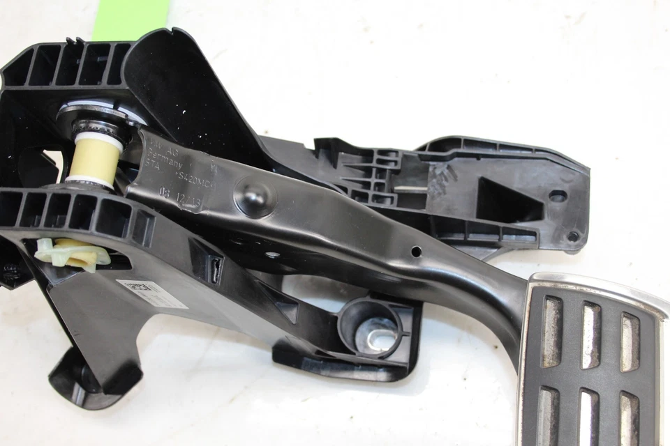 Оригинальная педаль тормоза 5Q1723058AC для Volkswagen GTI 2015-2017 годов выпуска - Изображение 3 из 4