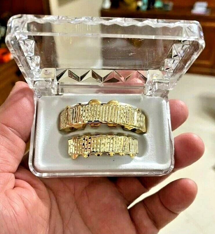 Yellow gold grillz with diamond cuts sale