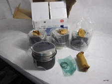 NPR Piston Kit for Audi 80 Volkswagen Passat Transporter Golf 4 Cylinder