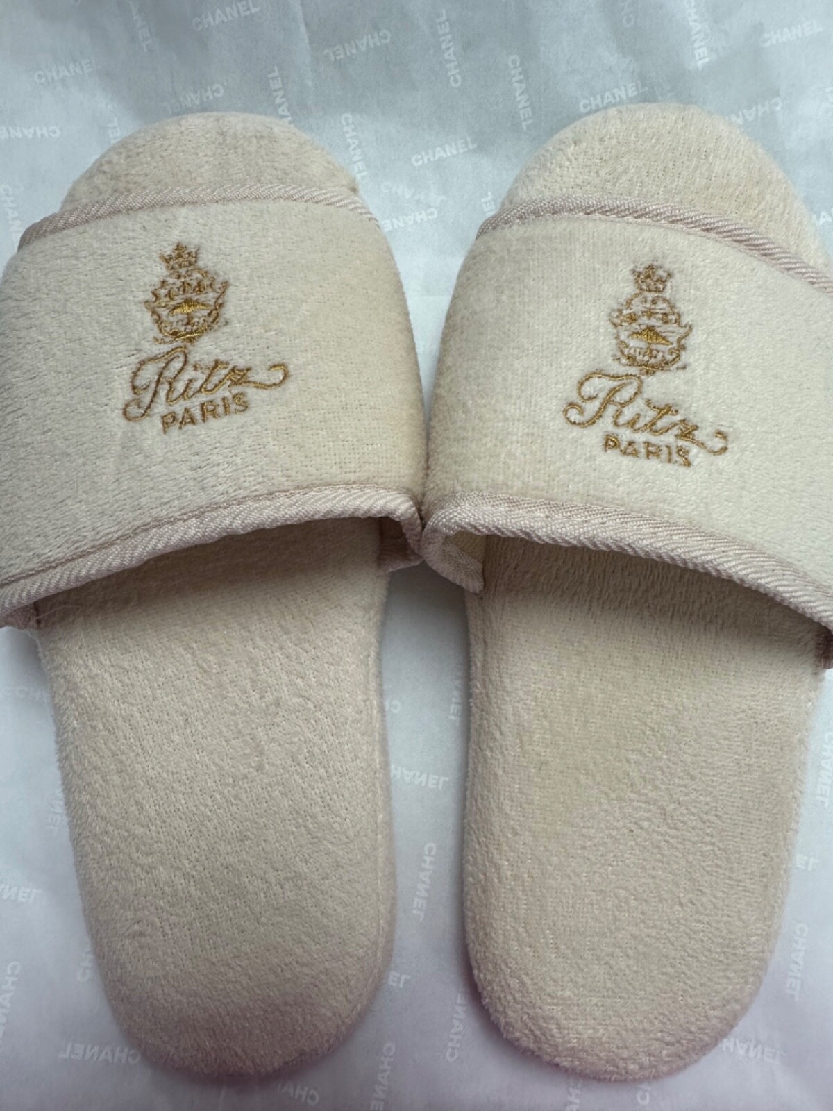 PANTOFOLA D’ORO Nuove pantofole Ritz Paris Hotel Spa 5 stelle resort ricamo French Terry taglia unica