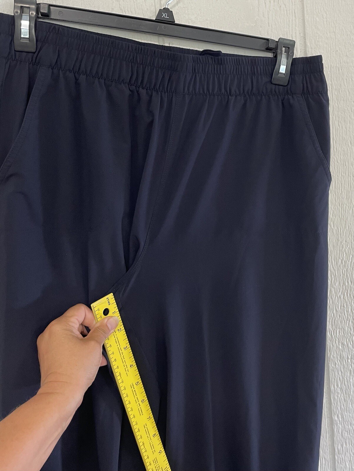 TALBOTS Lightweight Pants Size MEDIUM cropped pul… - image 2