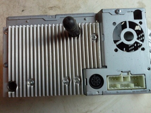 2006 Suzuki Forenza RADIO AM-FM CD-CASS,96 437 609 - Picture 3 of 12