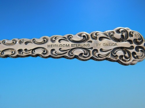 Venetian Scroll by Oneida Sterling Silver Regular Size Place Setting(s) 4pc - Picture 4 of 4