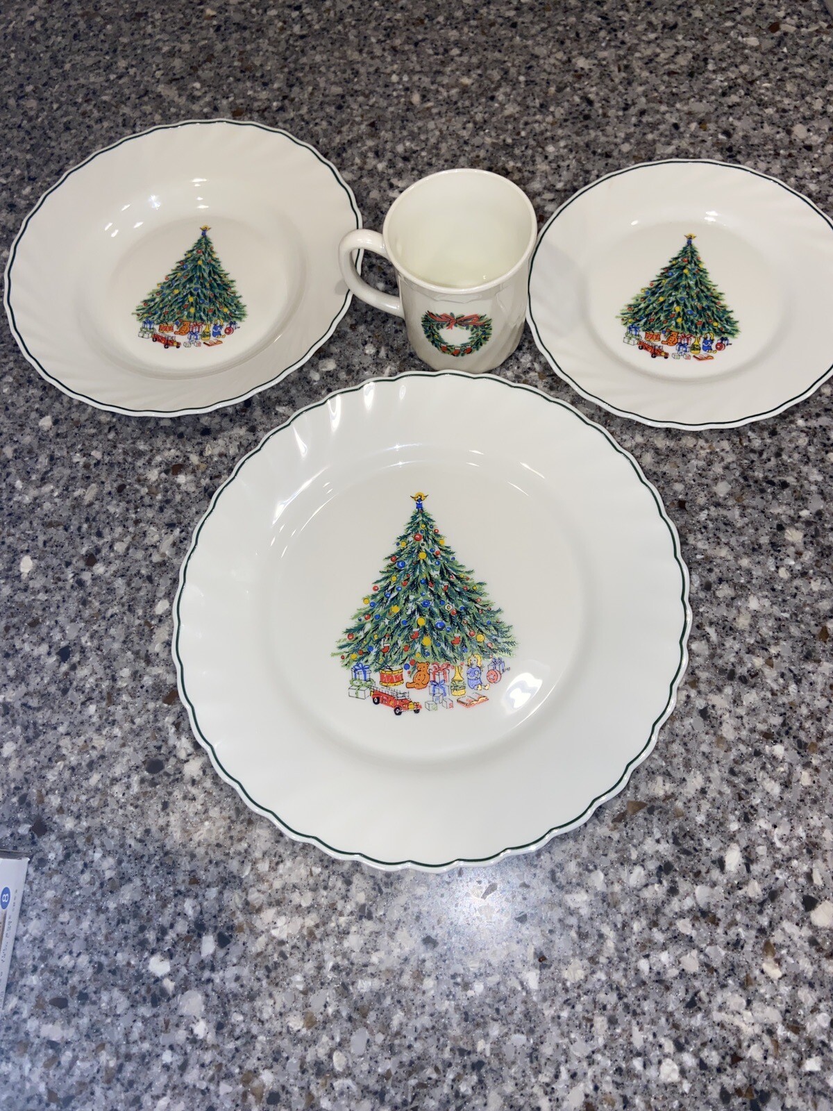 4 pc NOEL Porcelle House of Salem  Dinnerware Set Christmas Holiday  FRANCE