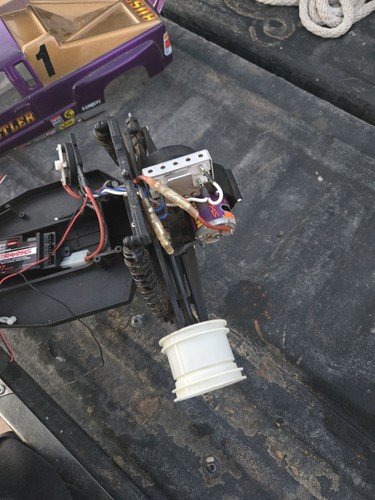 Vintage Traxxas Rustler 3710 R/C Truck 1/10 Parts Rebuild Untested - Picture 3 of 9
