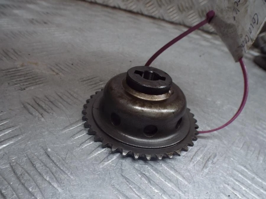 Piñón de bomba de agua Suzuki GV1400 Cavalcade 1986 Foto 4 de 4