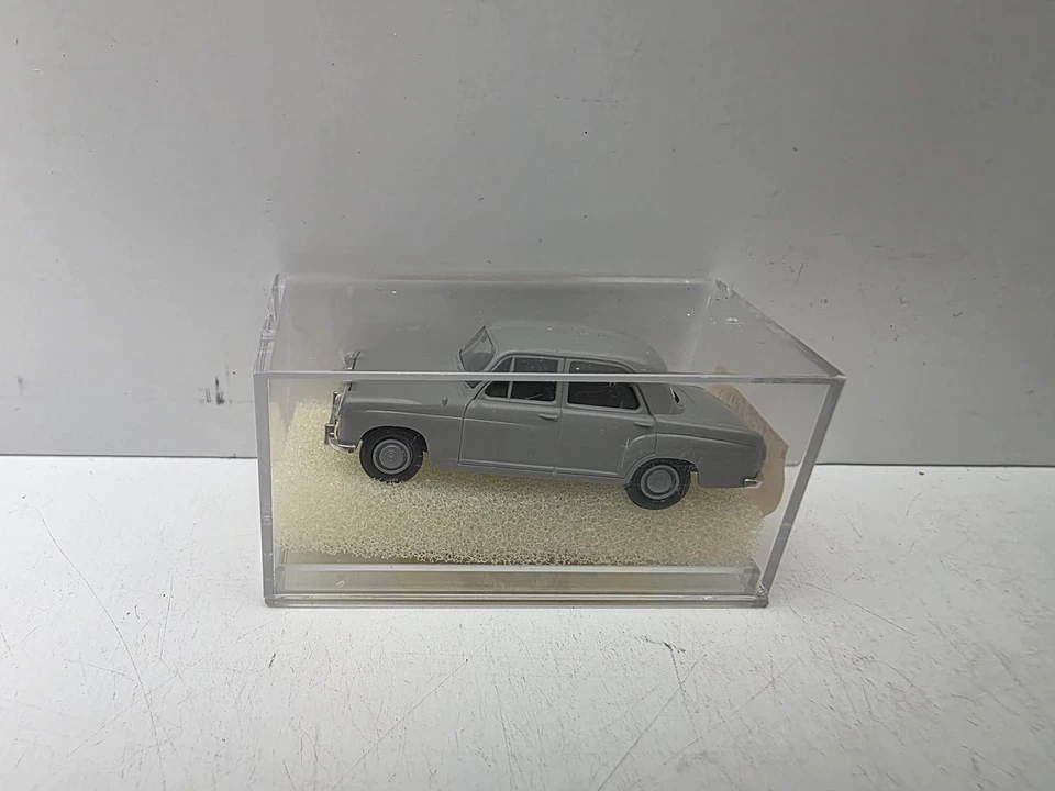 H0 / 1:87 - Brekina- PKW Mercedes Benz 180/190 in OVP/ 4 G 090 - Bild 1 von 1