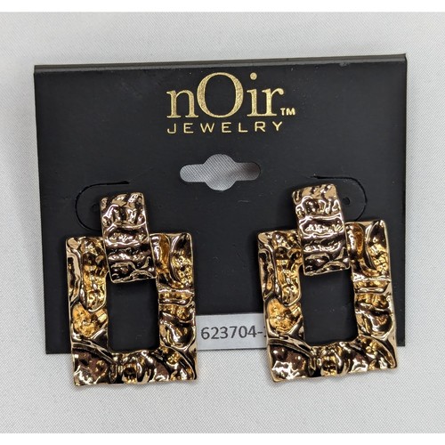 nOir Chunky Gold Hammered Square Drop Earrings - Picture 6 of 7