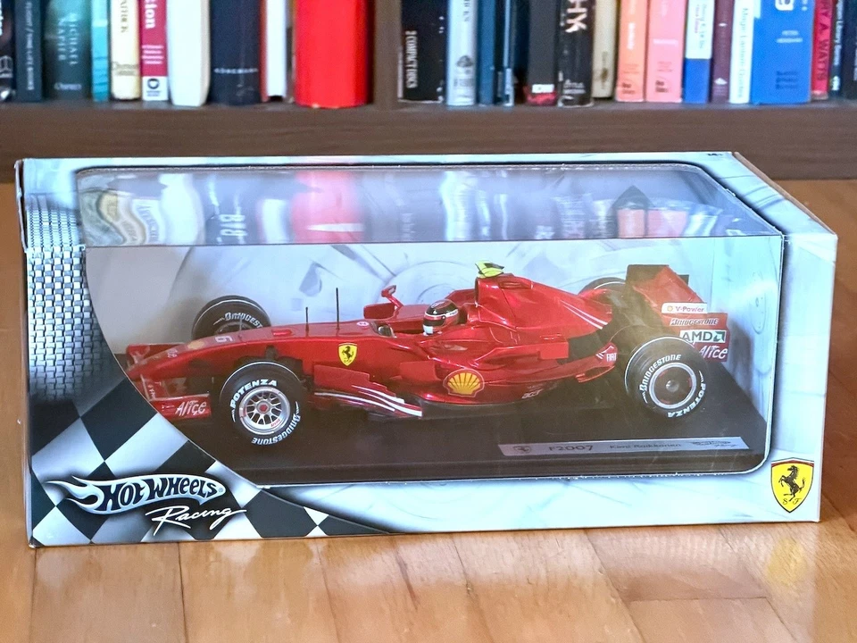 Hot Wheels Racing Ferrari F2007 Kimi Raikkonen #6 fundido a presión 1/18 Foto 2 de 4
