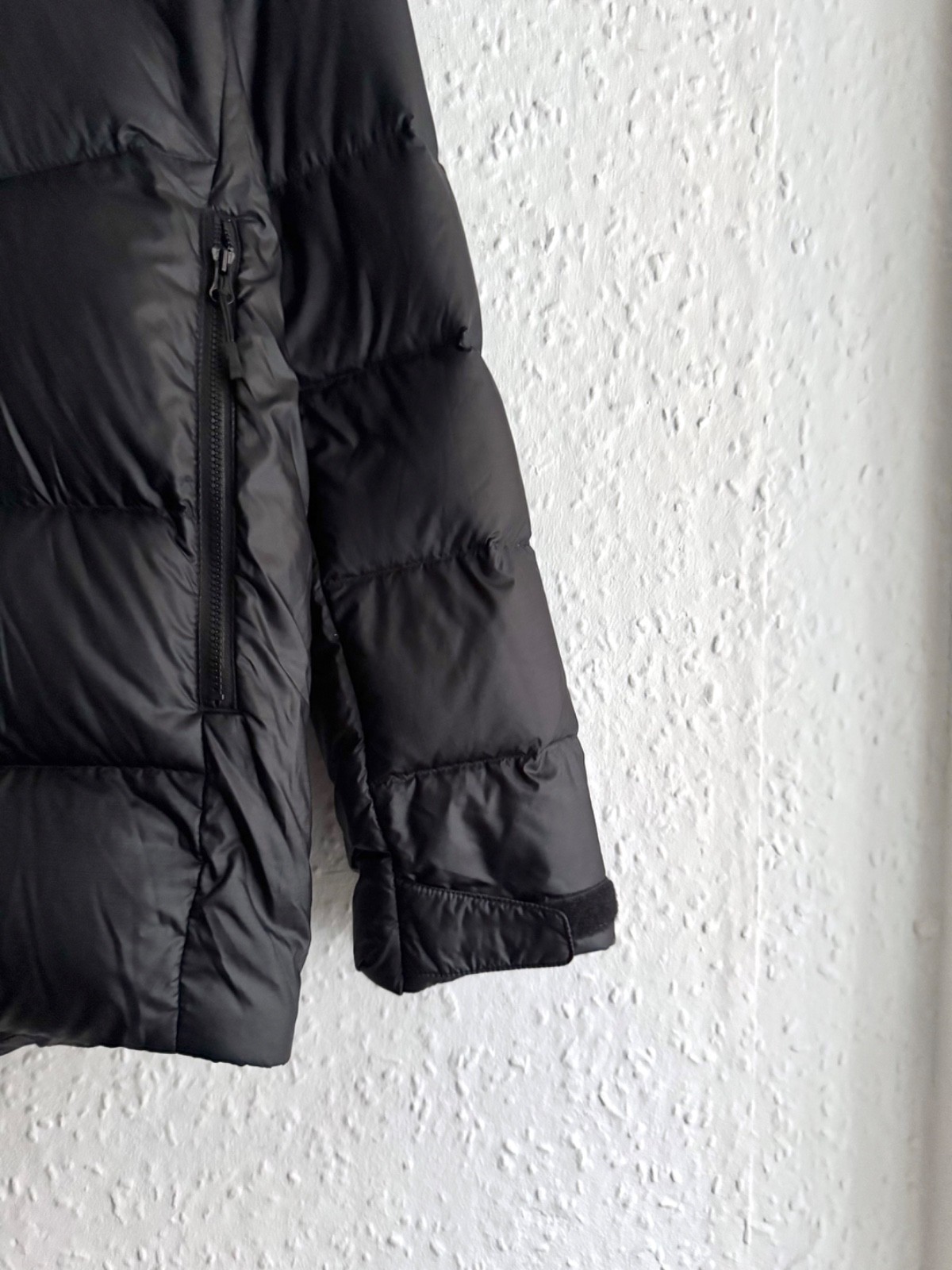 Men's Helly Hansen Black Winter Down Puffer Coat M - Like New! image 2