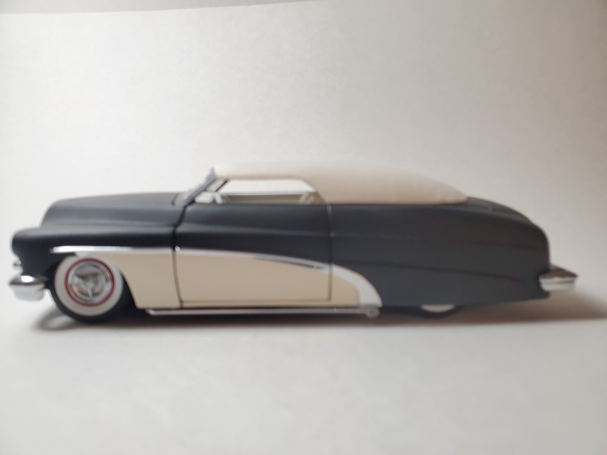 Danbury Mint 1951 Mercury Custom Coupe Lead Sled 1:24 Scale