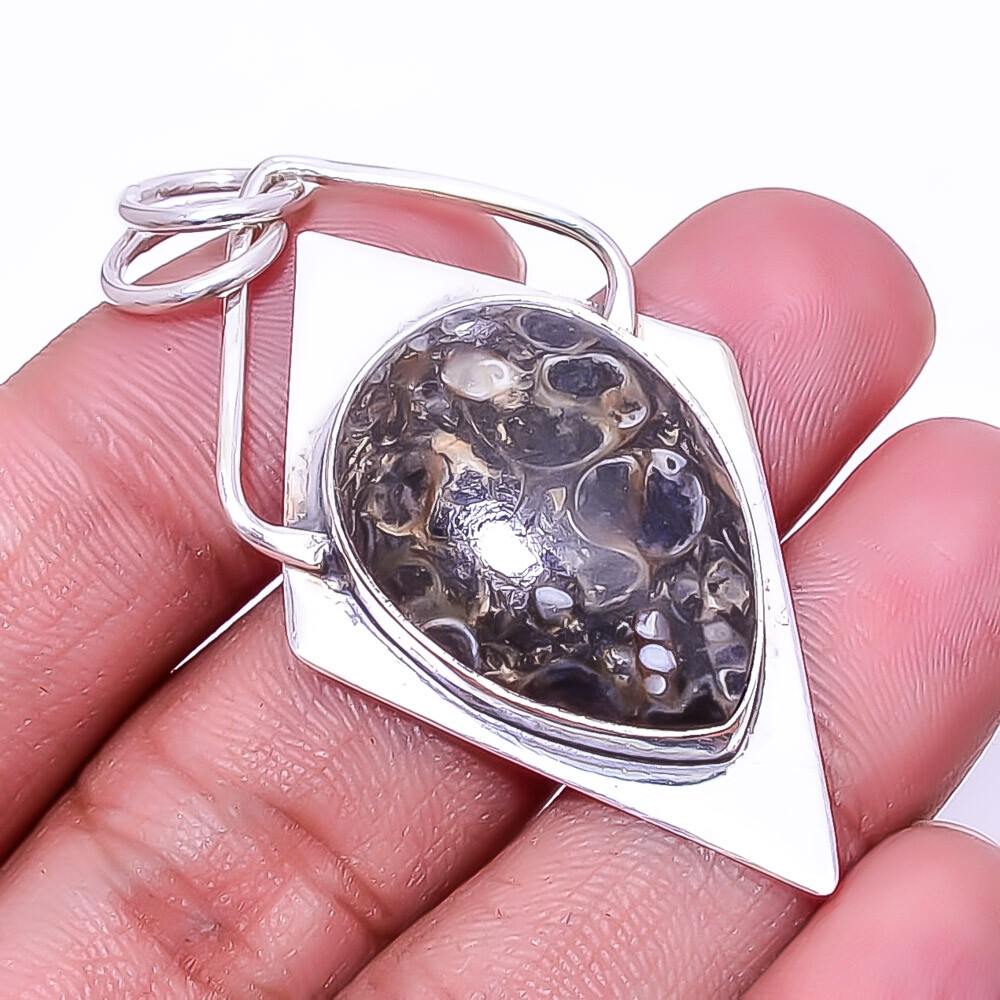 Wyoming Sterling Silver Turritella Agate Pendant 2.11 Inches