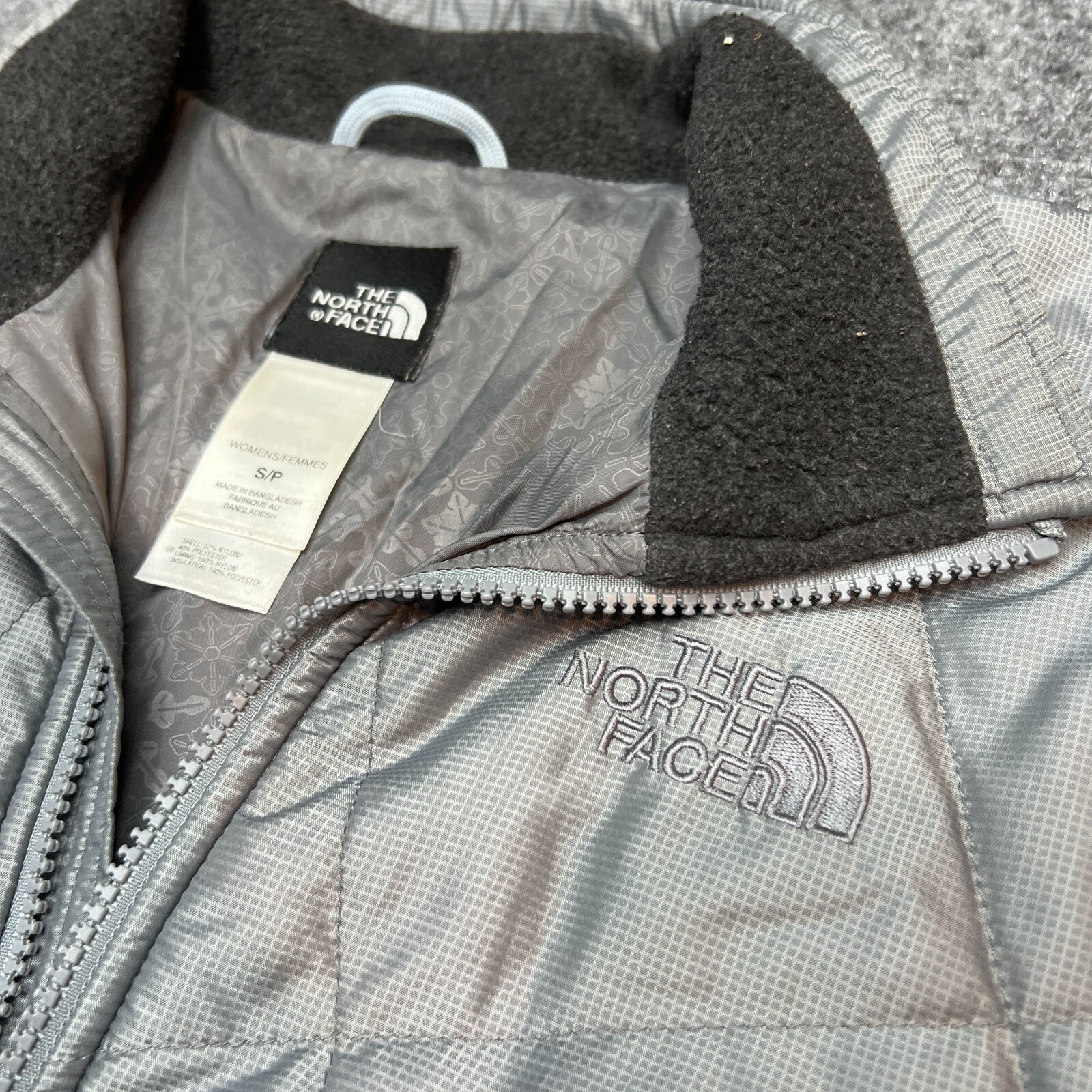 THE NORTH FACE Womens SMALL Mashup Insulated Puffer Jacket Silver Gray Zip thumbnail 5