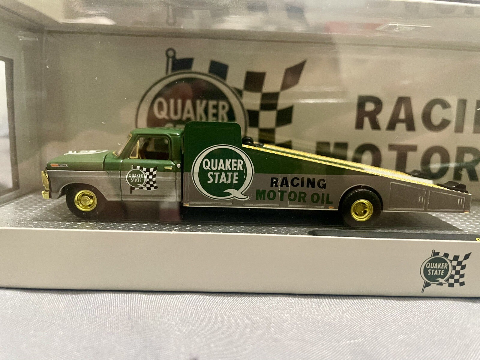 M2 QUAKER STATE RACING OIL HAULERS 69 FORD F250 BELLY TANKER SUPER