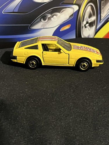 Hot Wheels Blackwalls 1984 Nissan 300ZX Yellow 1:64 USED EX Condition - Picture 4 of 8