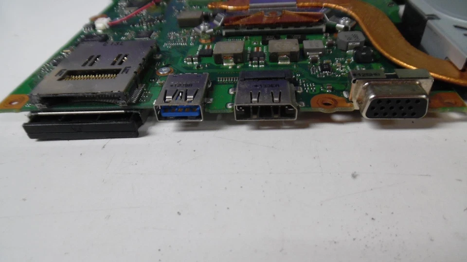 Genuine Toshiba Tecra R850-S8520 - i5-2520M 2.5GHz Motherboard * Tested - Image 3 of 4