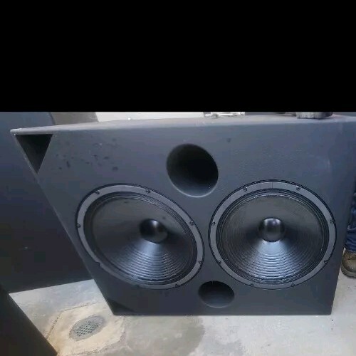 Meyer Sound X-800C Dual 18-inch Active Powered Subwoofer Speaker