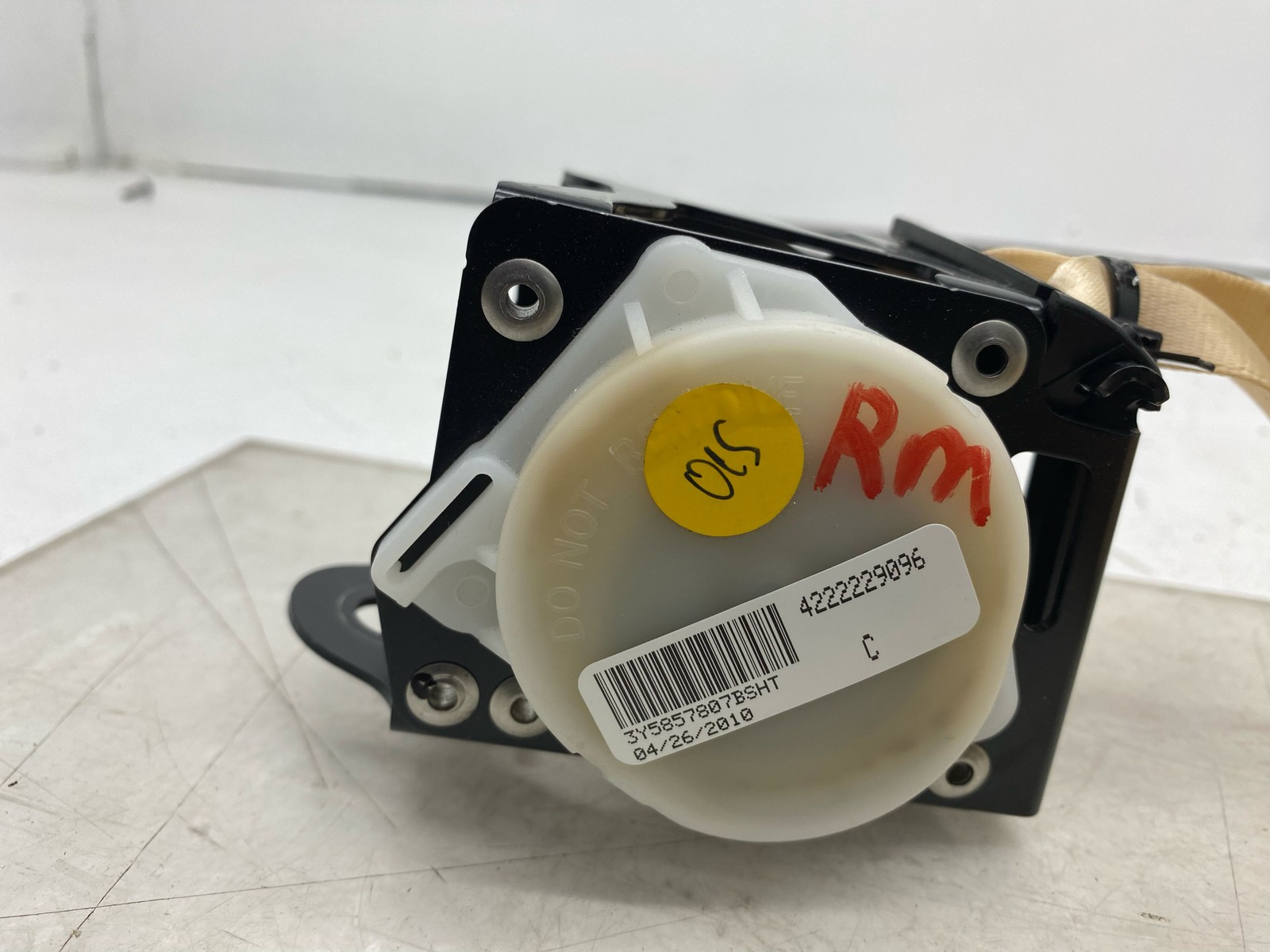 2010-2020 BENTLEY MULSANNE OEM REAR CENTER MIDDLE SEAT BELT RETRACTOR BEIGE