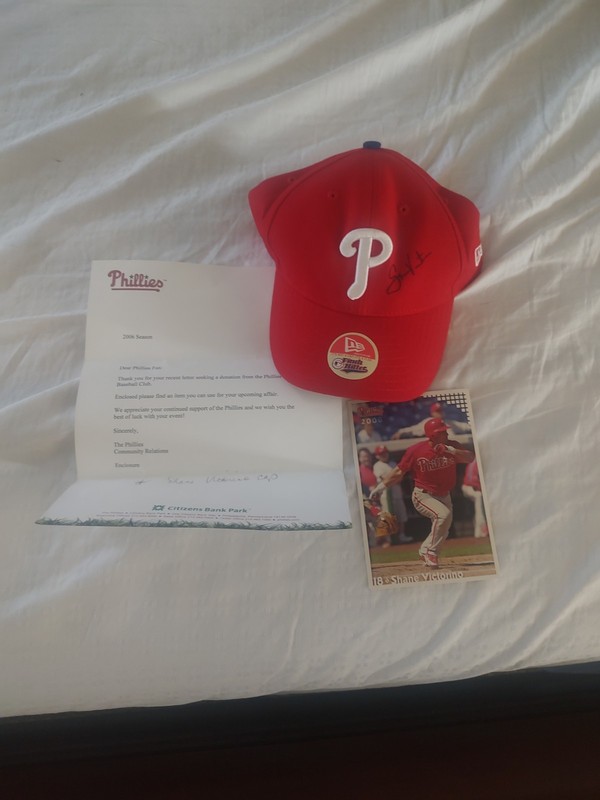 2006 Philles Shane Victorino Auto Phillies Hat W/ Letter From The Phillies Org.