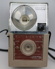 1960s Vintage KODAK Hawkeye Flashfun Camera