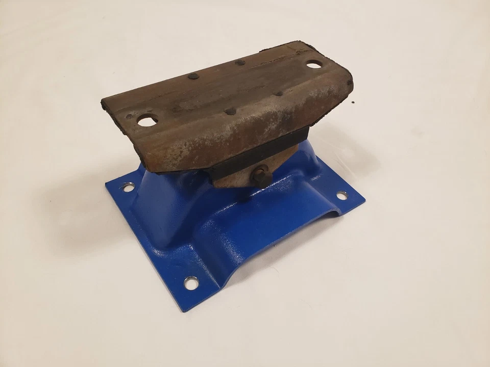 Ford F150 1967-1977 4x4 transmisión pedestal y montaje Foto 3 de 3