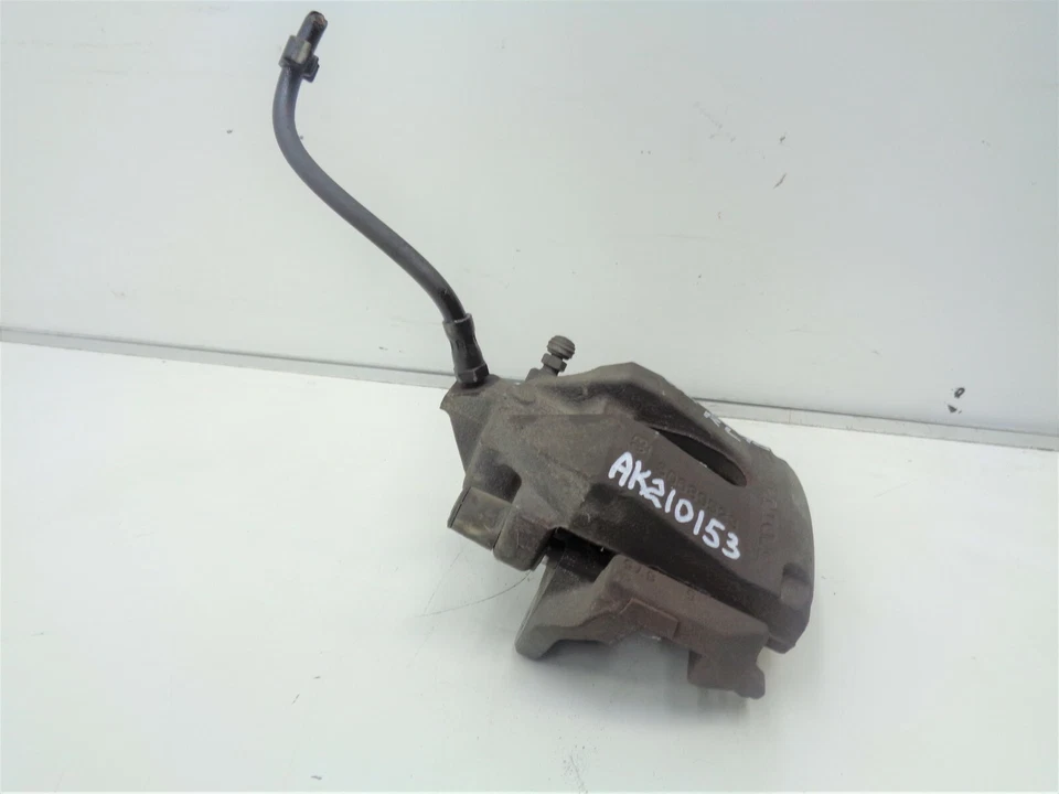 03-14 Volvo XC90 AWD Rear Left Driver Side Brake Caliper 30639523 OEM AK210153 - Image 4 of 4