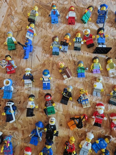 Lego 120 Minifiguren mit Zubehör - Bild 5 von 7