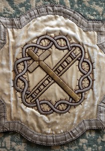 5 times points Beautiful large gold and silver brocade 