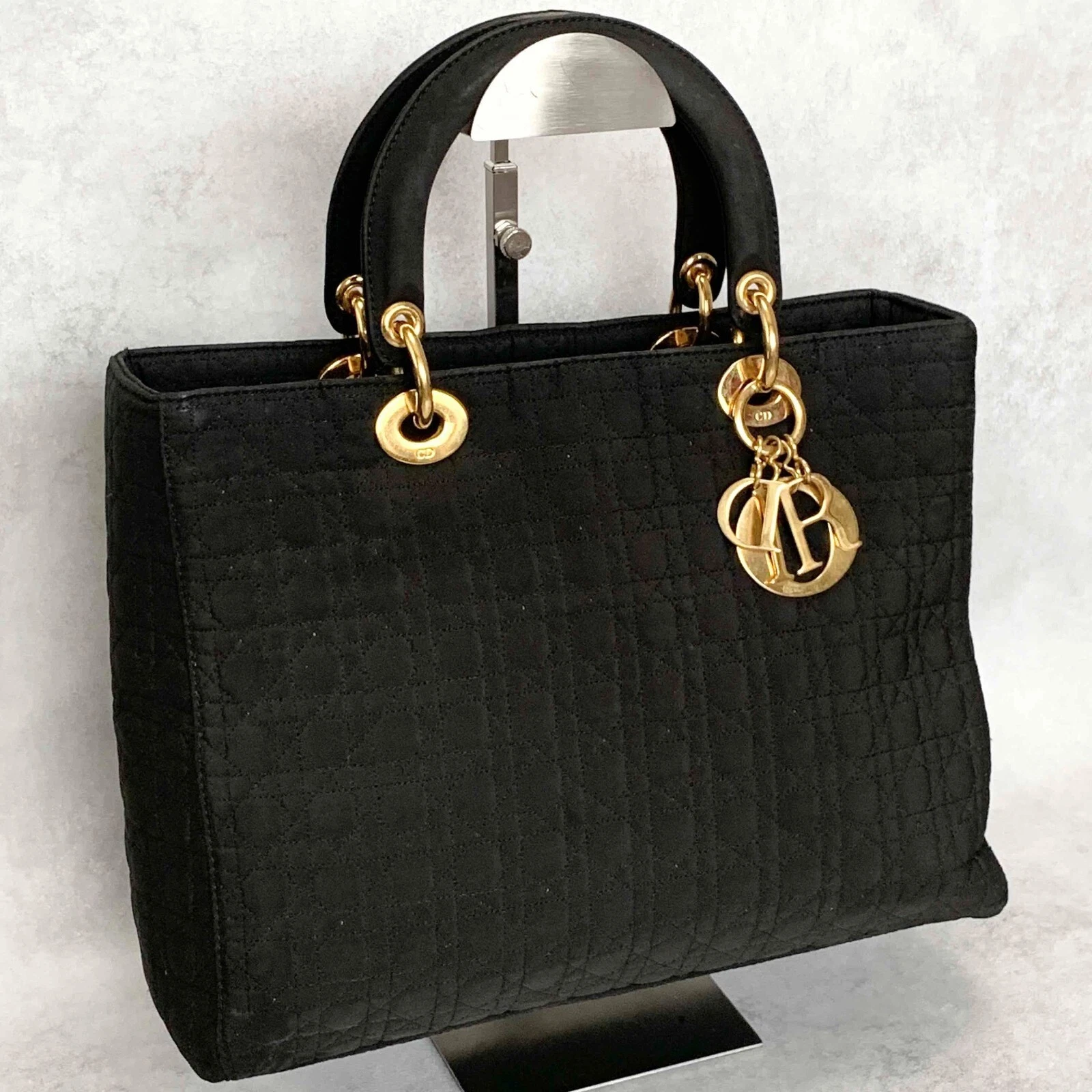 Sac Christian Dior main cannage Nylo Lady Dior fourre tout noir breloque or authentique