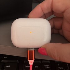 Ricarica originale ufficiale Apple AirPods/USB 