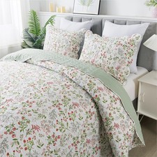 King Size Floral Quilt Set - 3-Piece Lightweight Bedspread with Shams