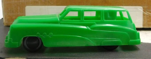 Marx Green Hard Plastic Station Wagon