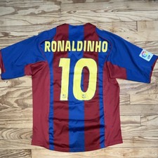 Vintage Authentic Nike Total 90 FC Barcelona 2005-06 Home Jersey- Ronaldinho #10