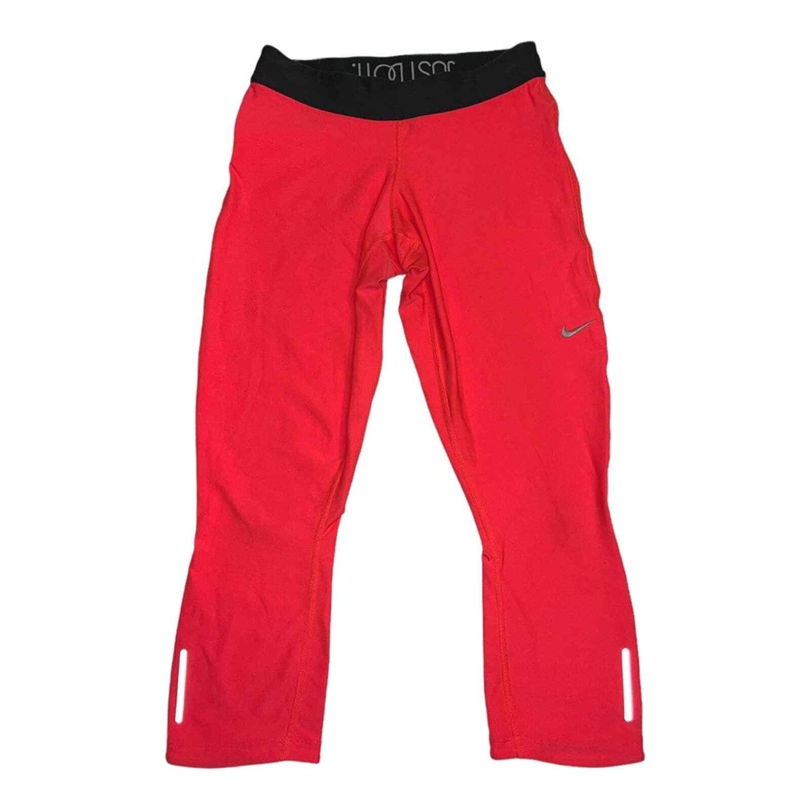 Nike DriFit Hot Pink Capri Leggings Gem