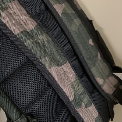Banana Republic Water Resistant Camo Backpack | eBay display picture 2