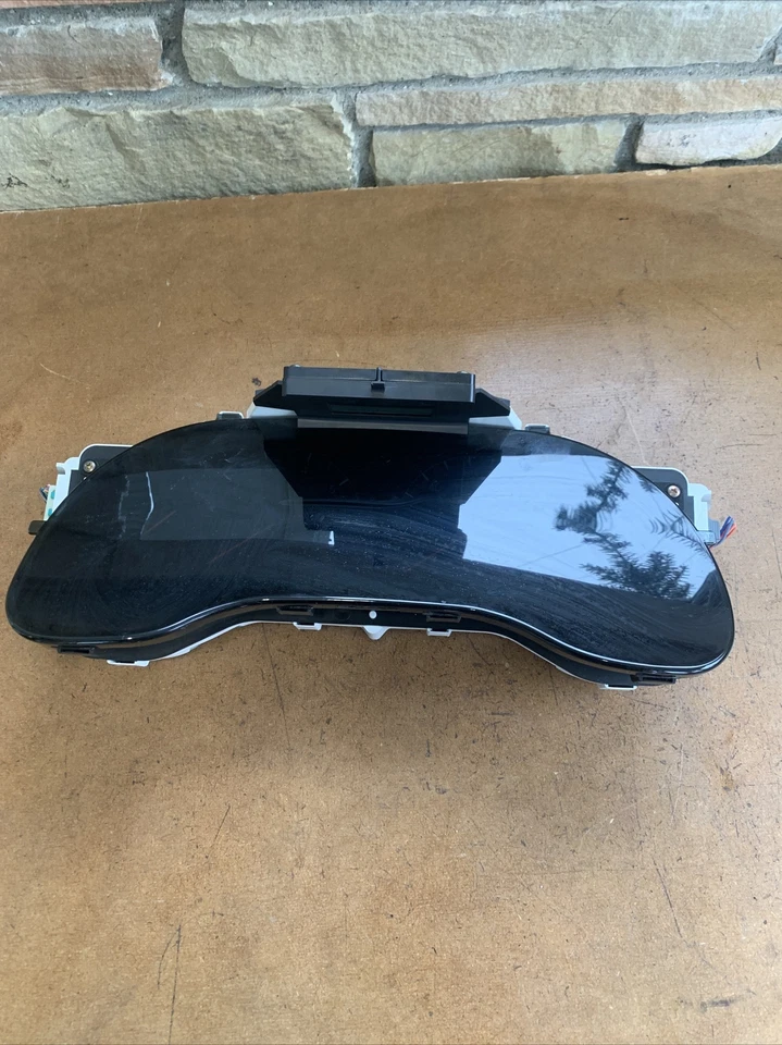 2001-2004 Cadillac DeVille velocímetro cluster fabricante de equipamento original 116K milhas - Imagem 3 de 4