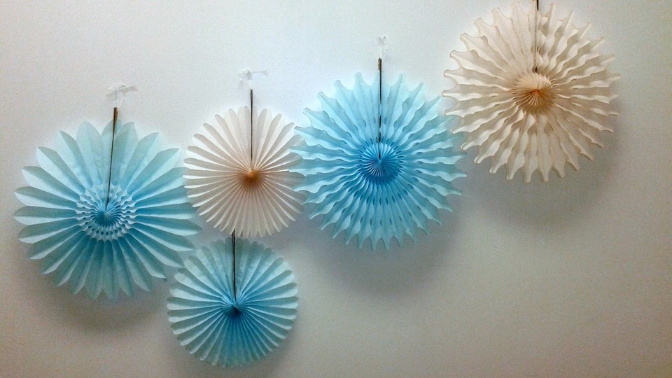 Party Hanging Decoration Tissue Paper Fan Kit (set of 5 fans) by Devra ...