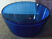 1 Anchor Hocking 1.5 Quart Cobalt Blue Glass 7-3/8" dia. #1057 Mixing Bowl