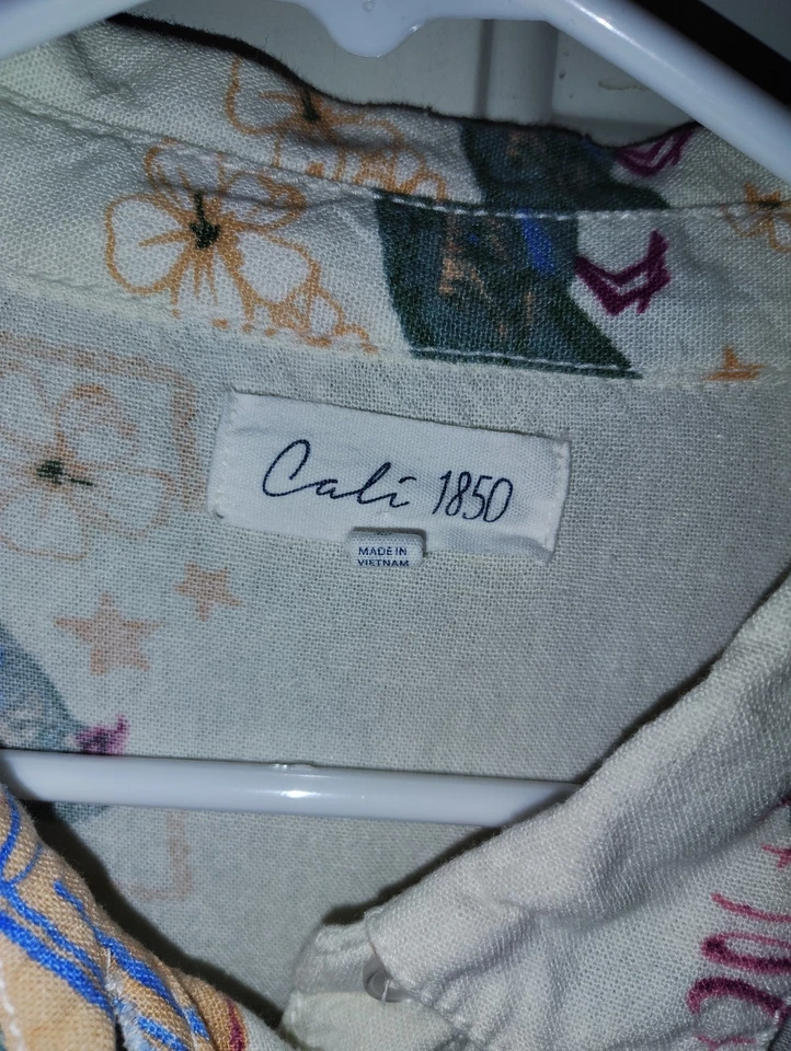Camisa feminina Cali 1850 botão floral pássaros tropical rayon linho grande G - Imagem 2 de 4